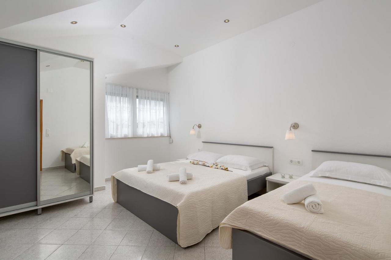 Villa Kristina Trogir Exteriör bild