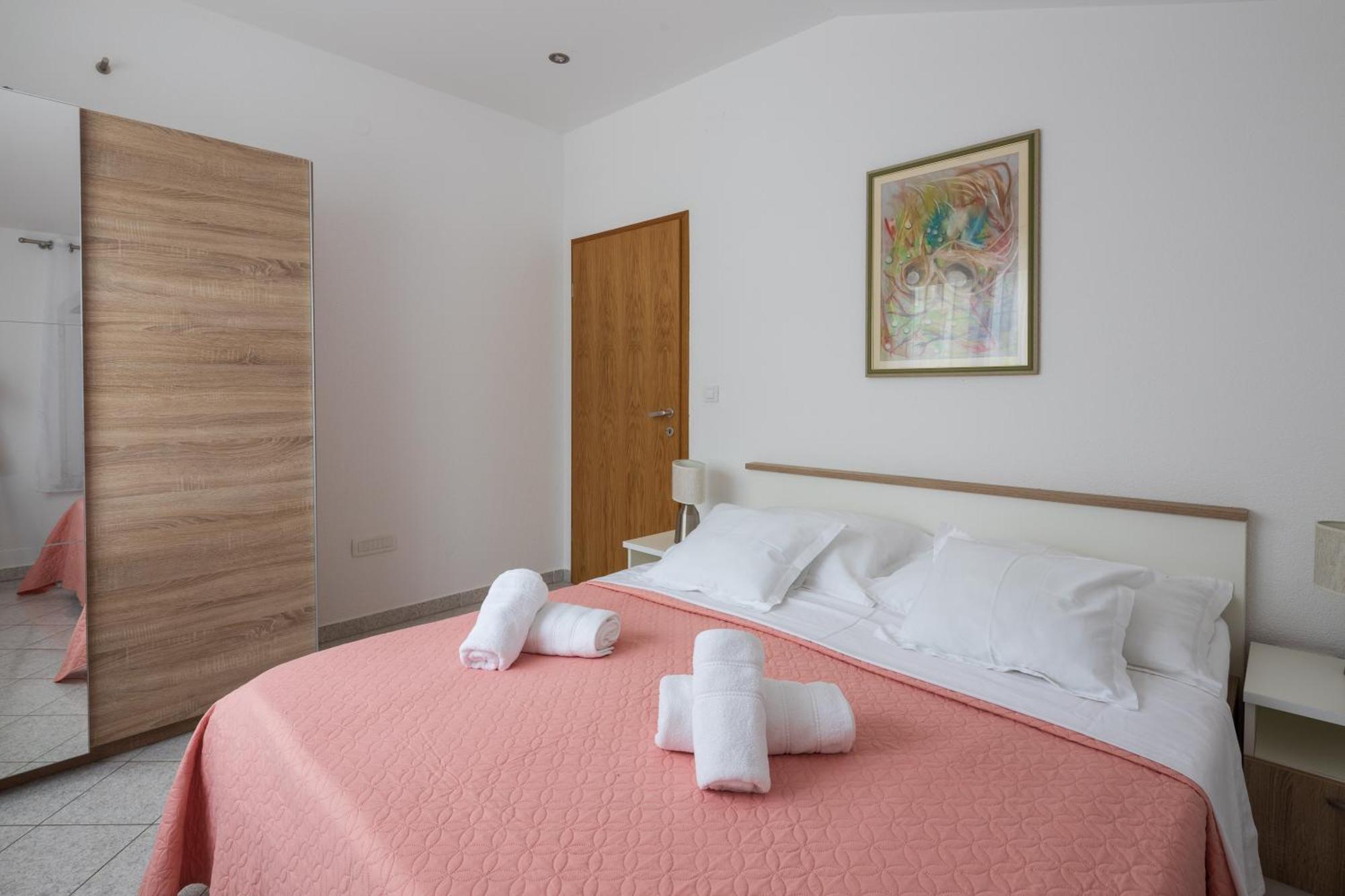 Villa Kristina Trogir Exteriör bild